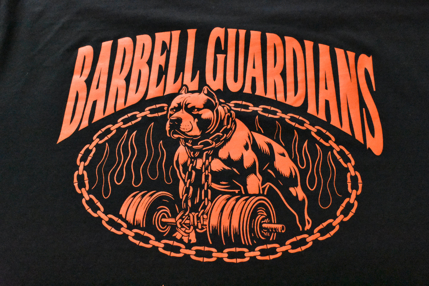 CAMISETA OVERSIZE - ❛Barbell guardians❜ - NEGRO